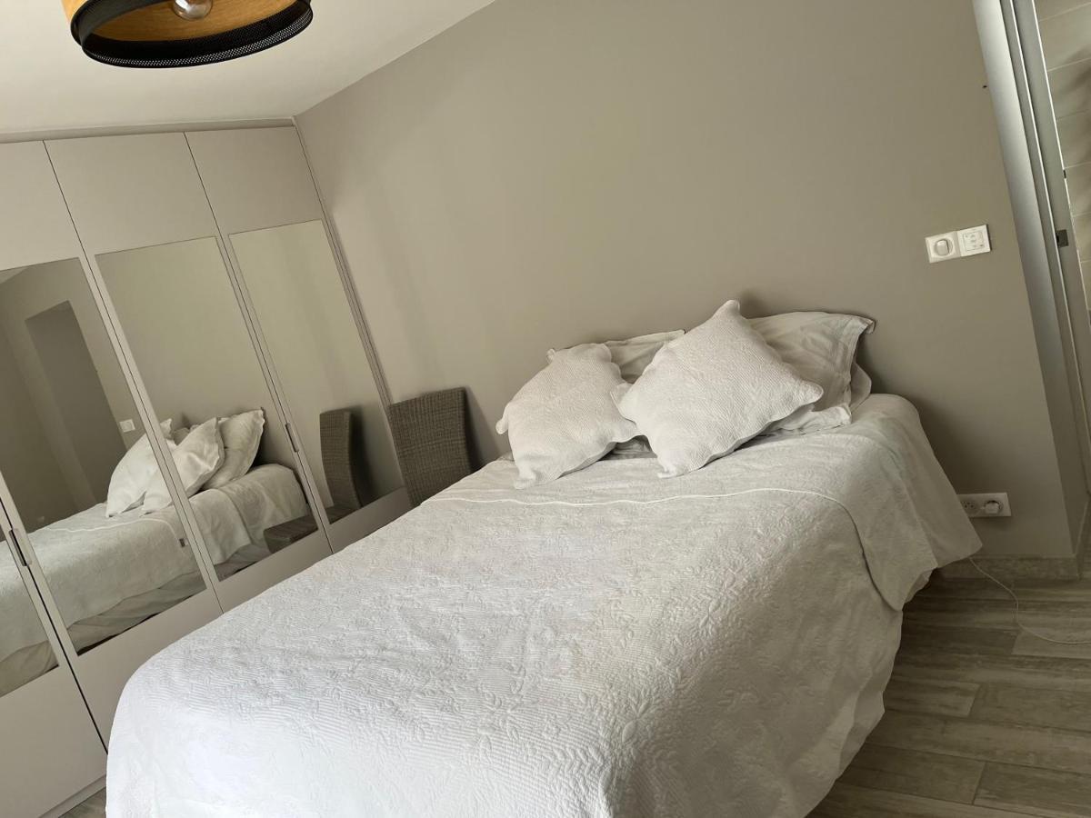Charme Moderne Bed and Breakfast Le Val-Saint-Germain Εξωτερικό φωτογραφία